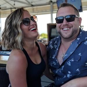 Meet your Posher, Christen